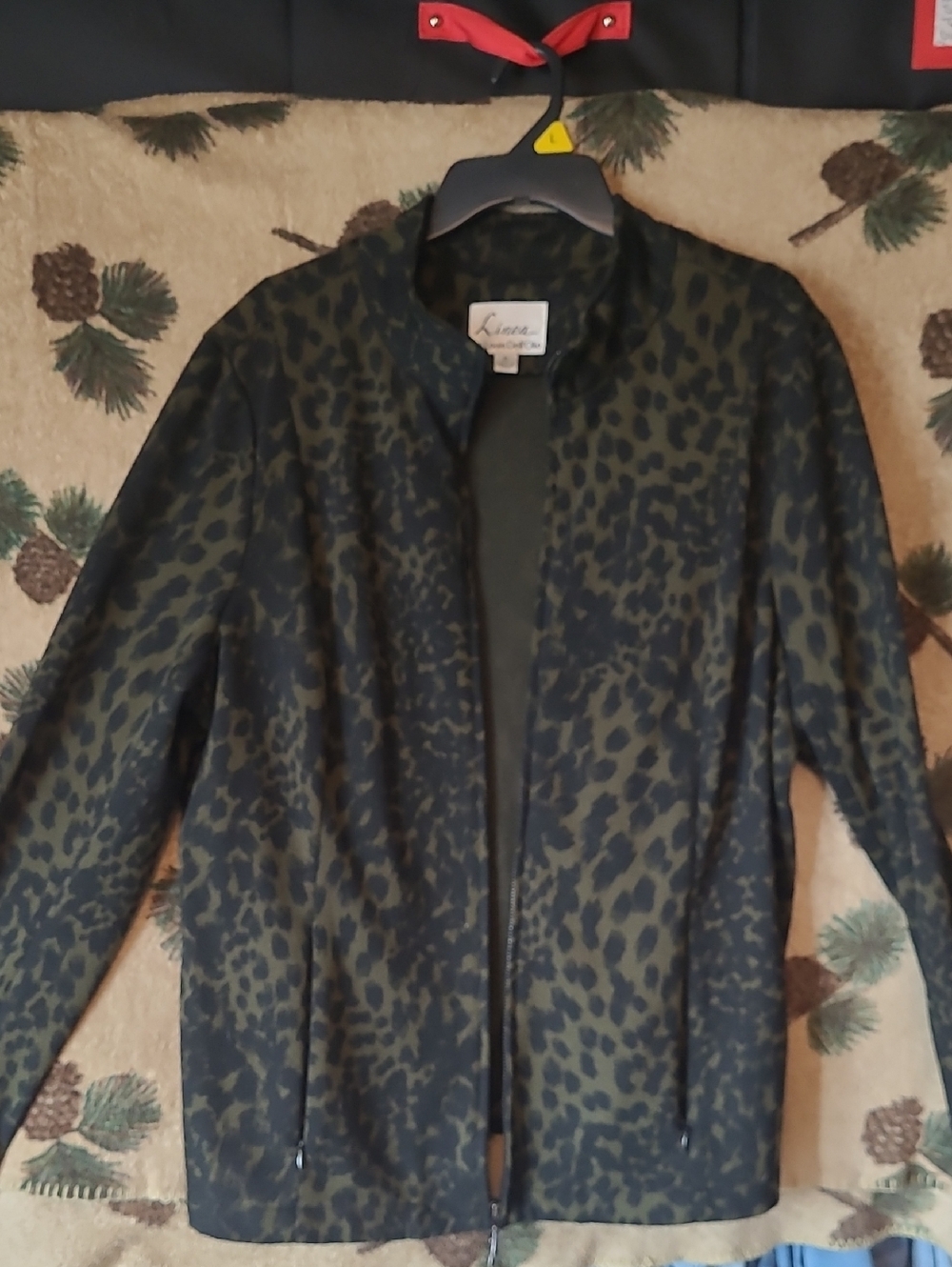 Linea by Louis Dell'Ollio Olive Green and Black Leopard Bomber Jacket